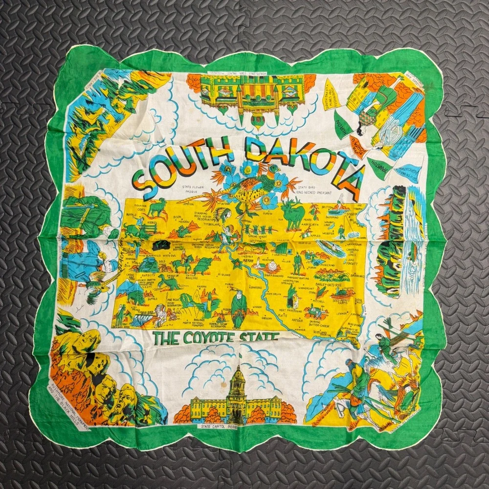 Vintage South Dakota Souvenir Scarf Women Large Green Silk Blend Map Scalloped